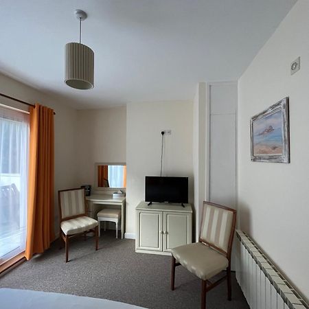The Prince Of Wales Hotel St Ouen's 외부 사진