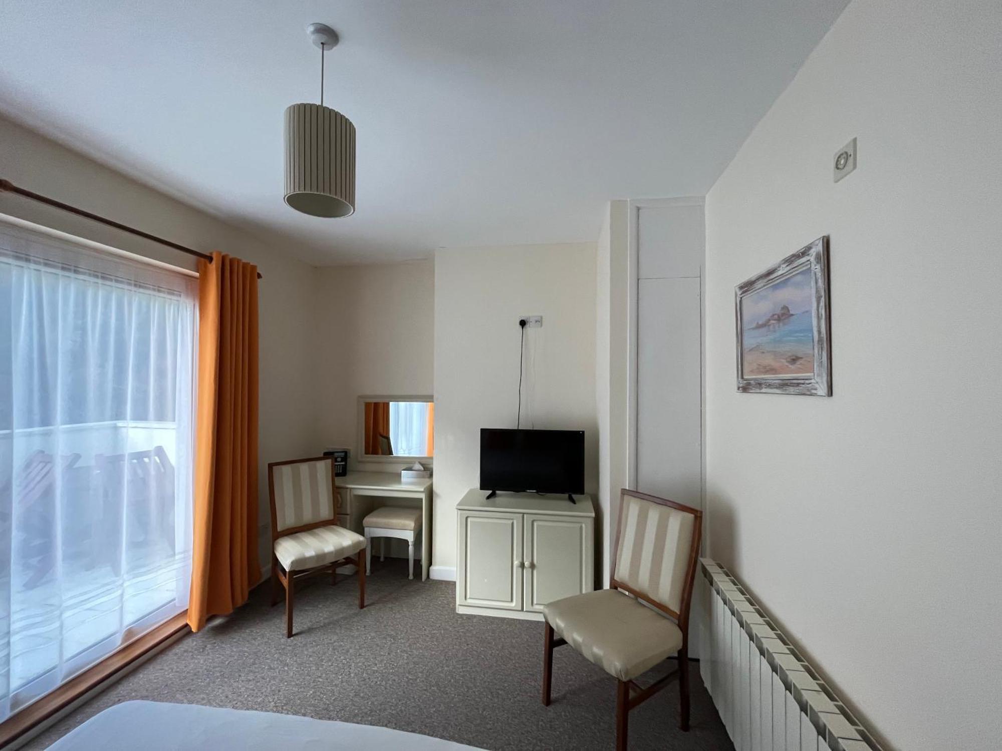 The Prince Of Wales Hotel St Ouen's 외부 사진