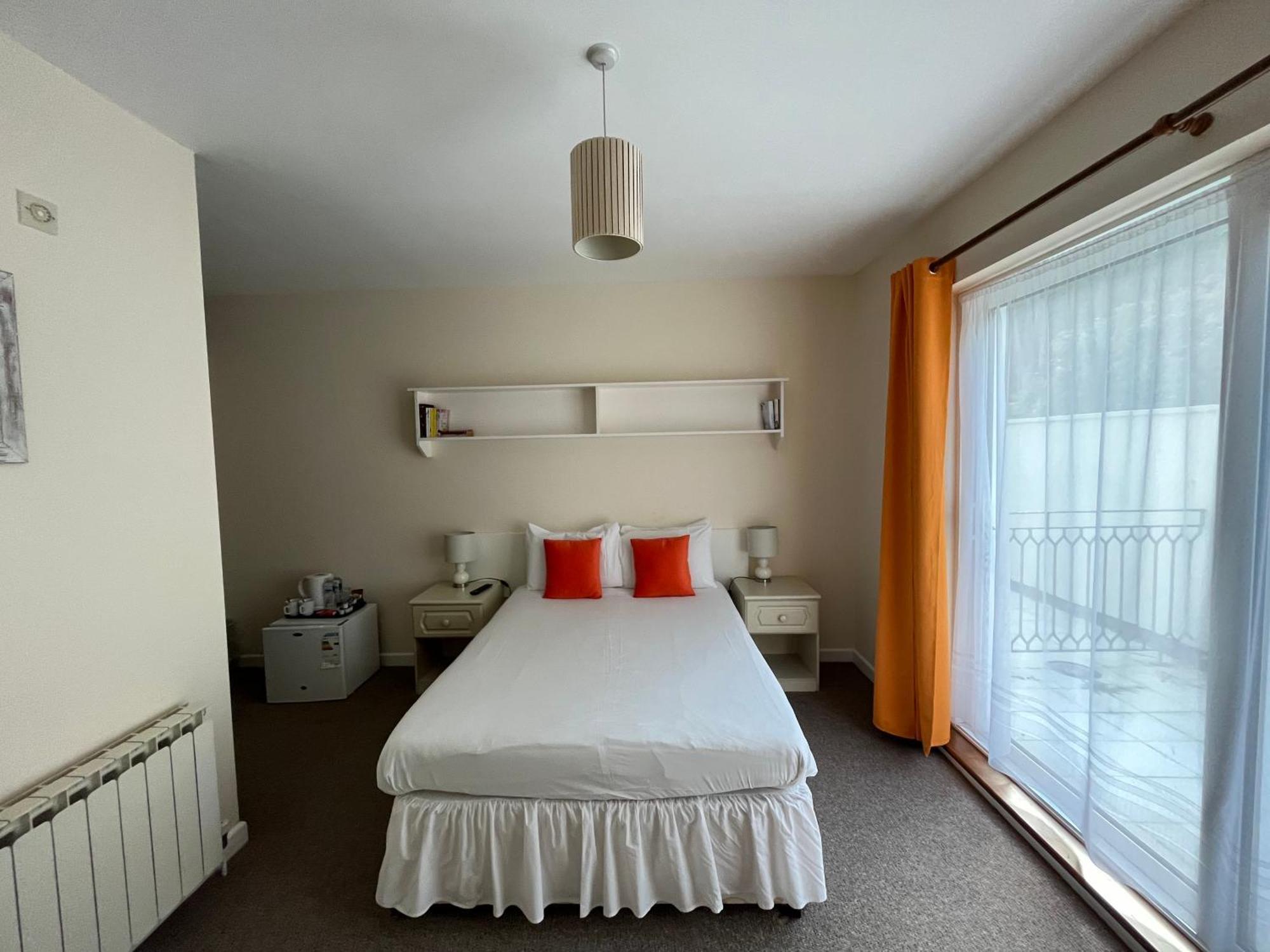 The Prince Of Wales Hotel St Ouen's 외부 사진