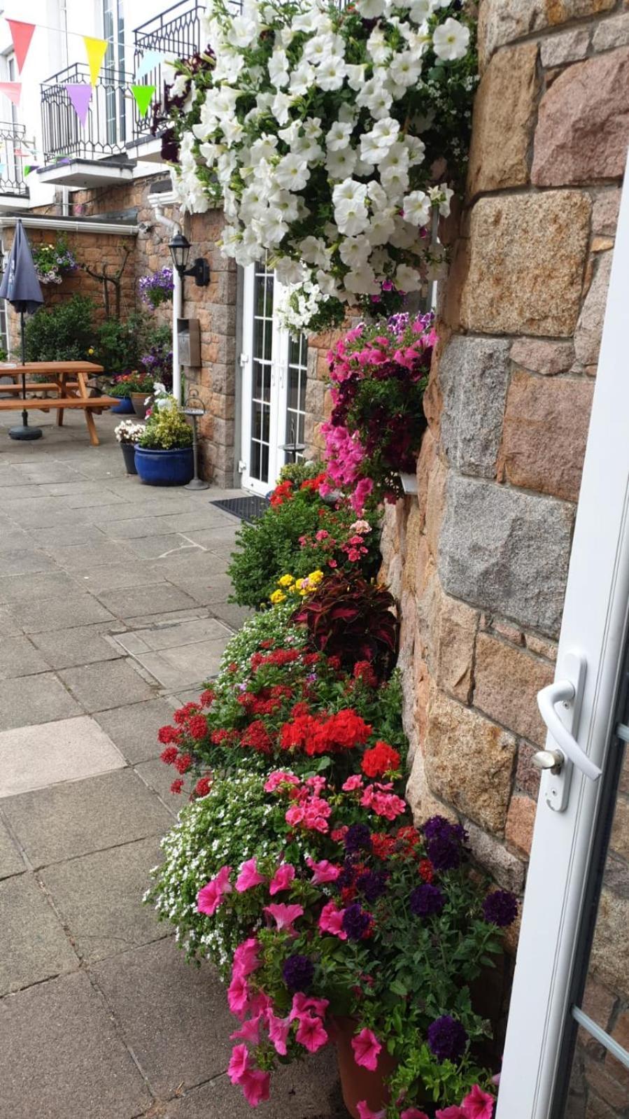 The Prince Of Wales Hotel St Ouen's 외부 사진