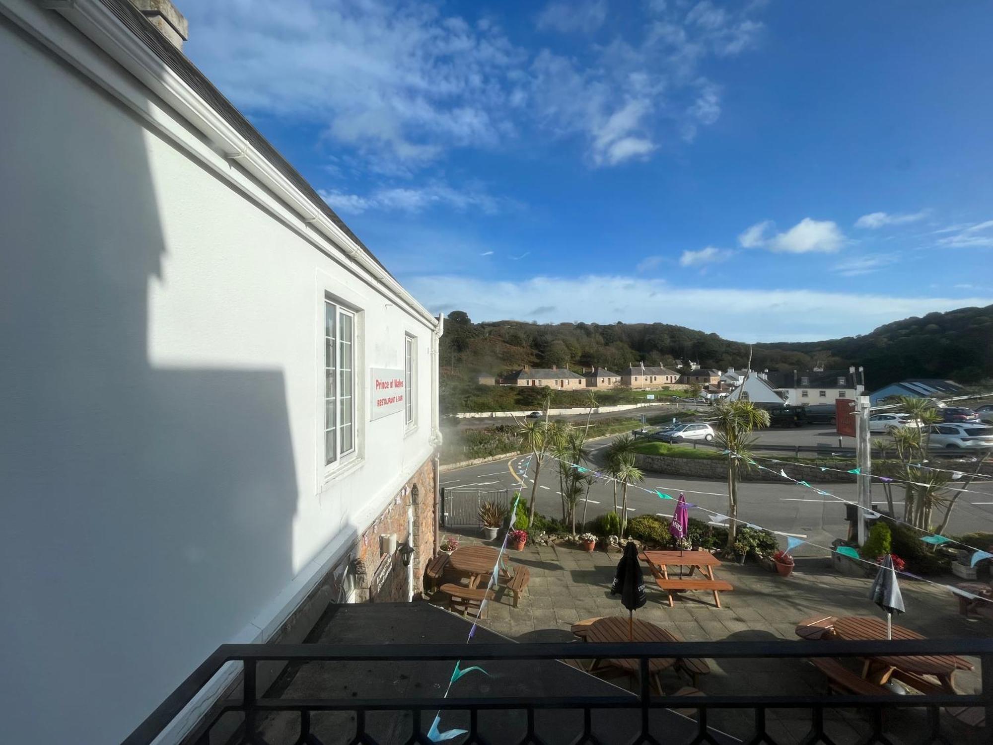 The Prince Of Wales Hotel St Ouen's 외부 사진