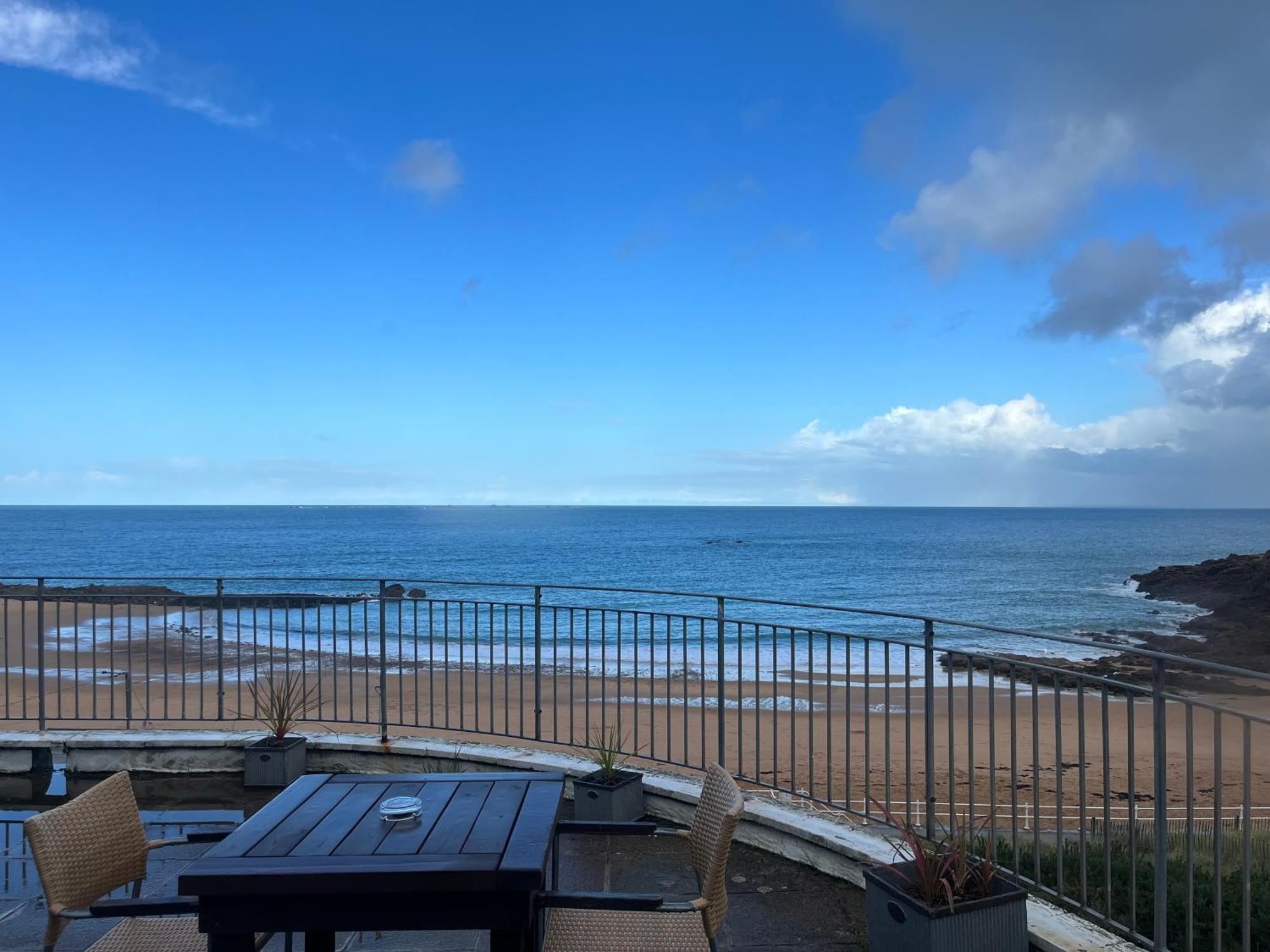 The Prince Of Wales Hotel St Ouen's 외부 사진