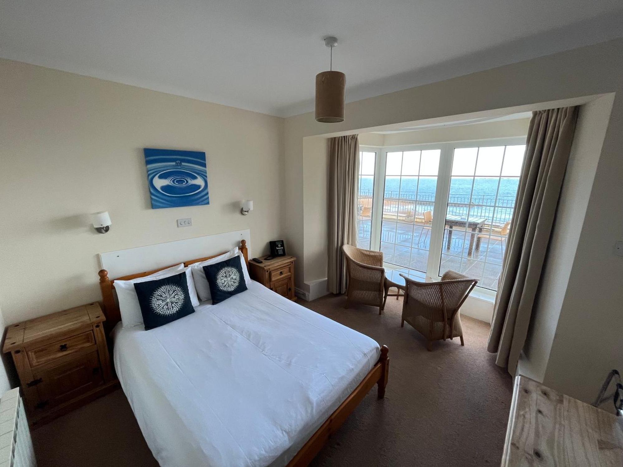 The Prince Of Wales Hotel St Ouen's 외부 사진