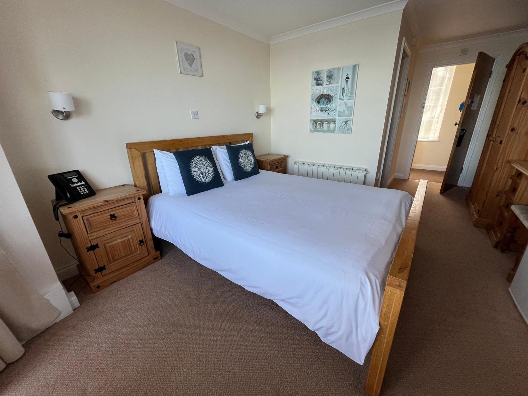 The Prince Of Wales Hotel St Ouen's 외부 사진